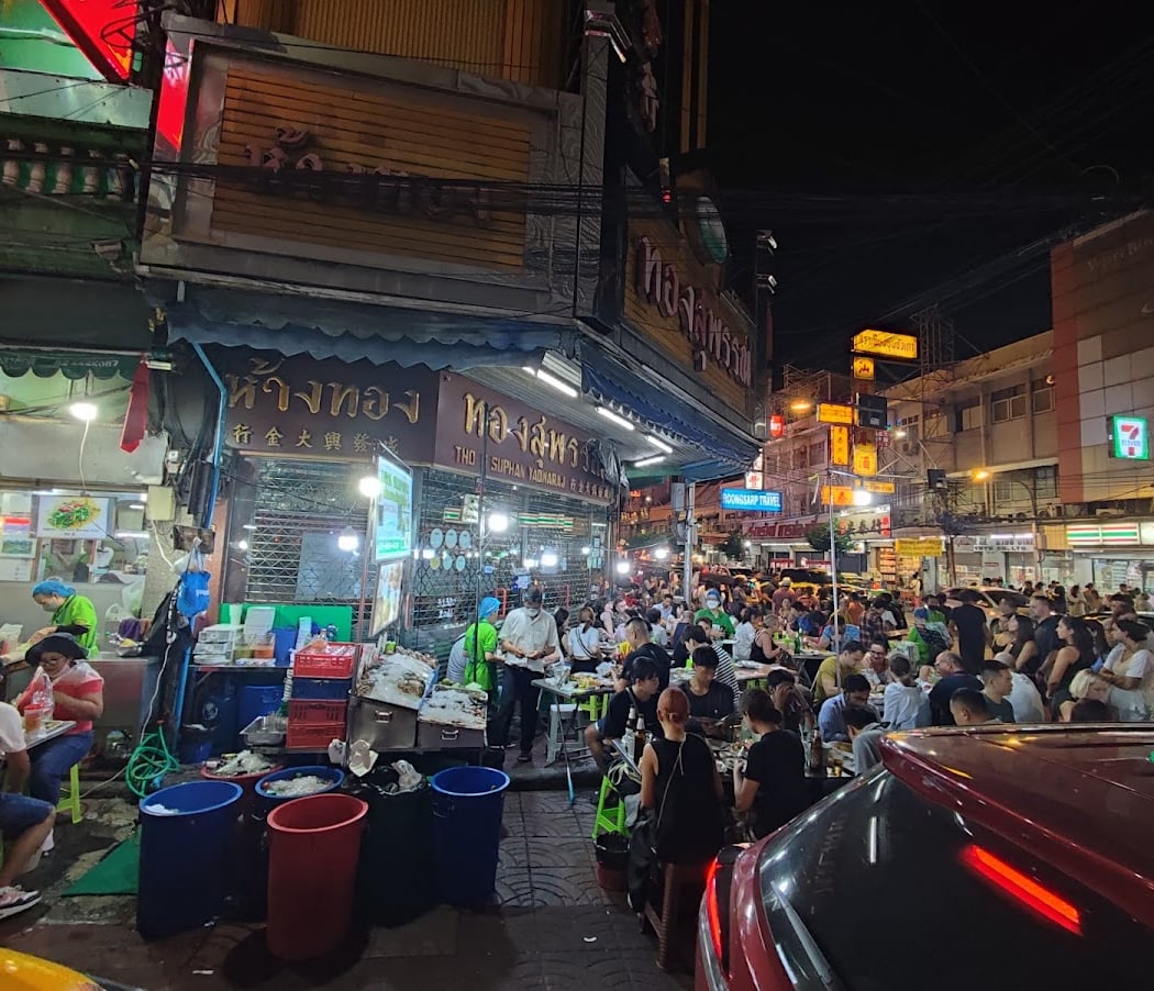 China town street food ( good noodle soup ) 1